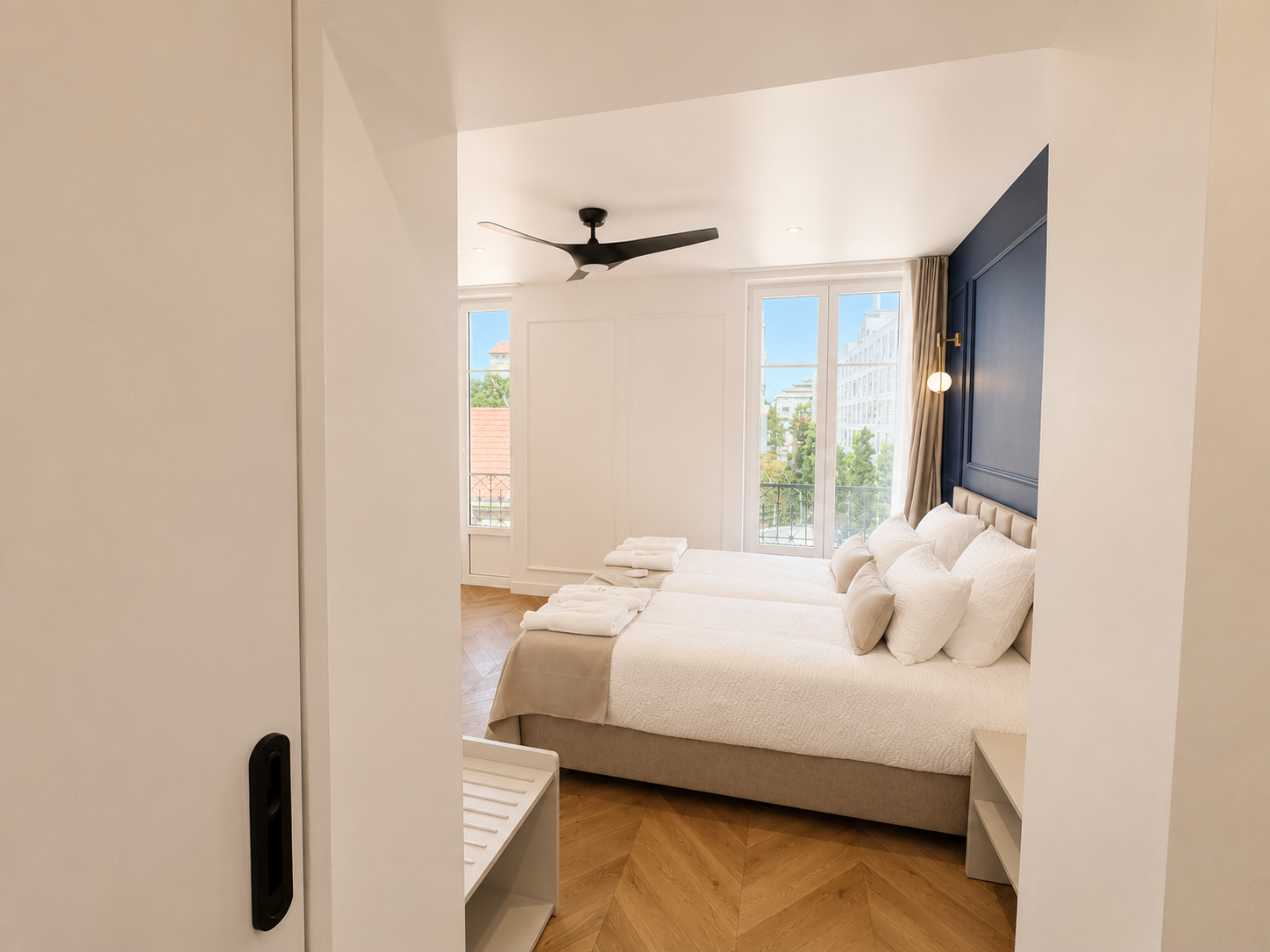 Chambre lumineuse de l'Appart' Deluxe avec Balcon