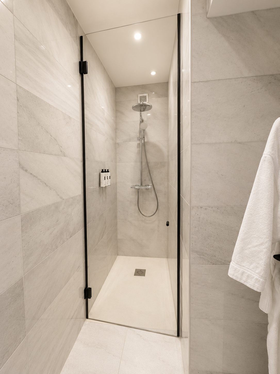 Douche à l'italienne de l'Appart' Deluxe avec Balcon
