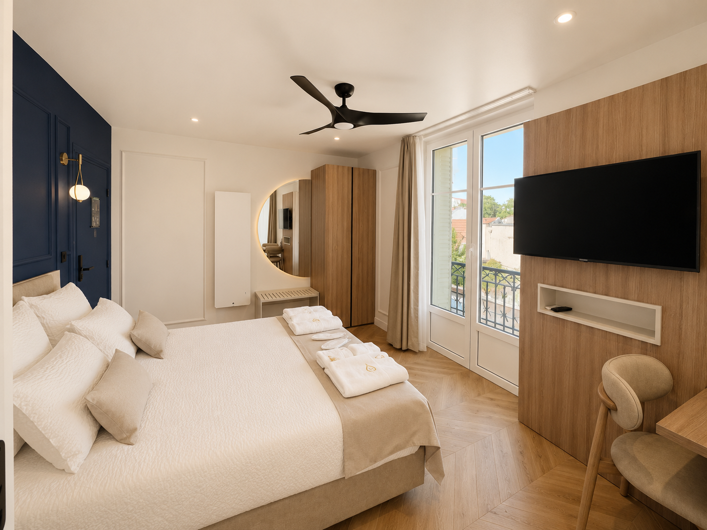 Chambre côté balcon de l'Appart' Deluxe