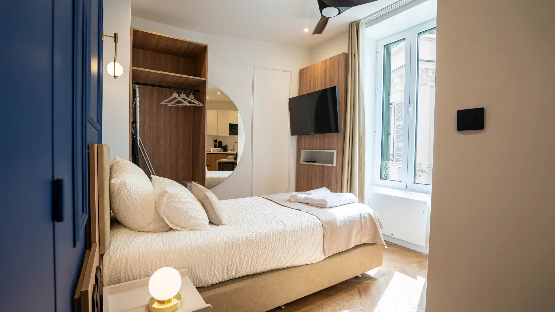 Appart' 1 personne : lit simple, rangements et fenêtre